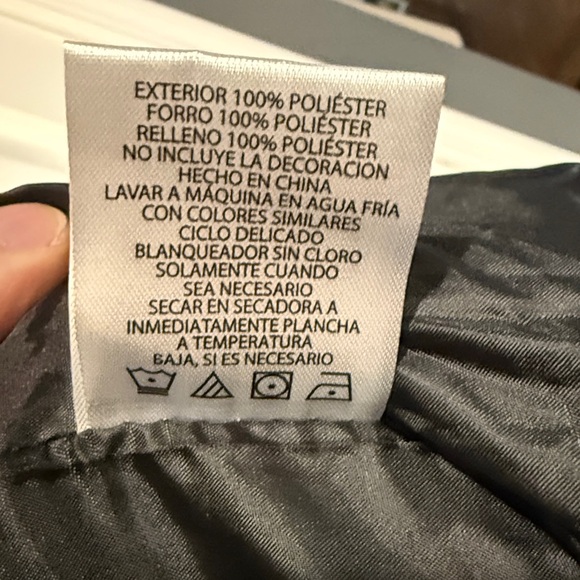 Men's Black Puffer Jacket - Picture 4 of 8